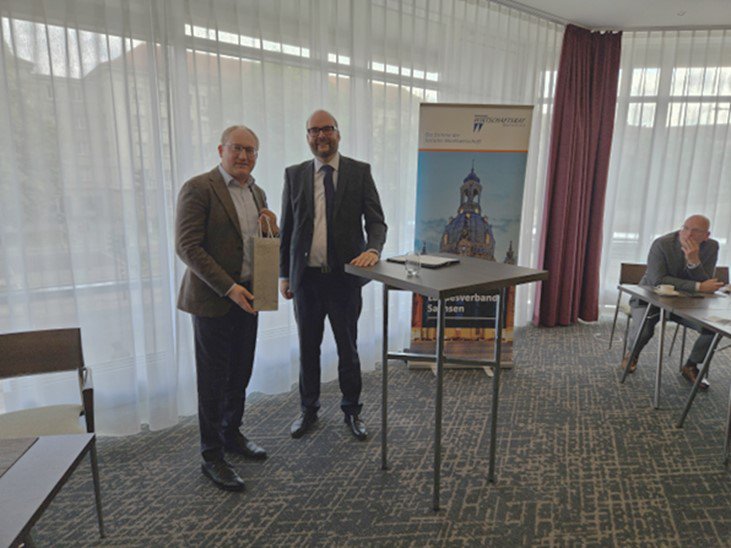 2025-05-26_Foto3_Fruehstück mit StM Piwarz.jpg