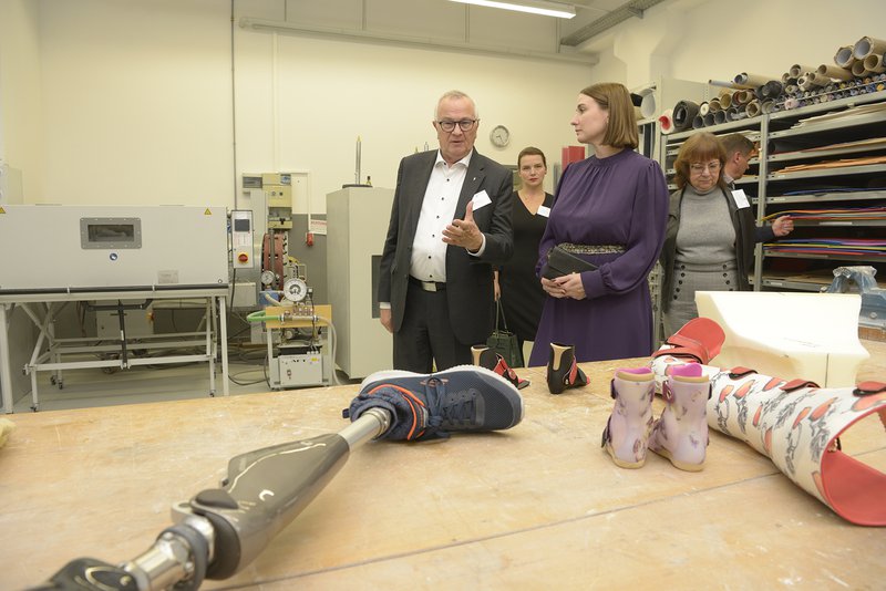 2025-10-21 WRLFK_Gesundheit_JUETTNER_rundgang_juettner_schenk_KSF1789.jpg