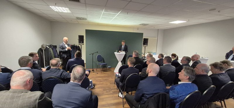 2025-10-27 UD mit MP Kretschmer_Foto11.jpg