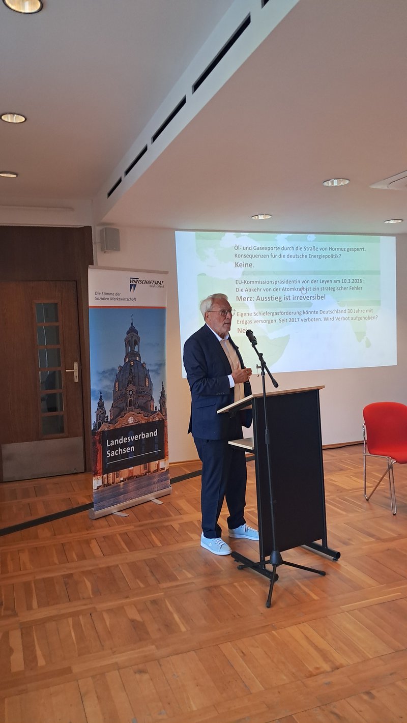 2026-04-15_VA mit Prof. Vahrenholt_Foto5.jpg