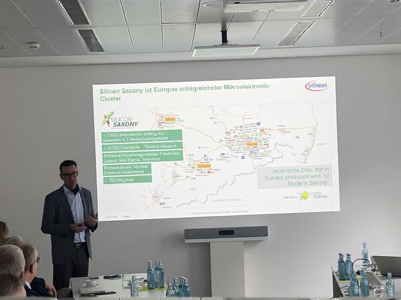 2026-09-14_Besuch bei Infineon_Foto1.jpg