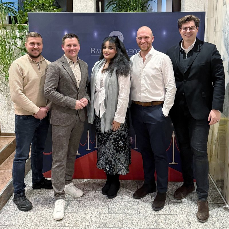 (v.l.n.r.: Julian Brunnmüller, Felix Burkhard, Eleonor Haile, Felix Flegel, Niklas van der Broeck)