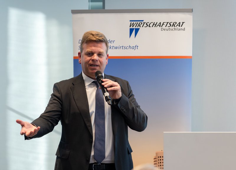 Matthias Heidmeier beim Gesundheitspolitischen Dialog in Essen