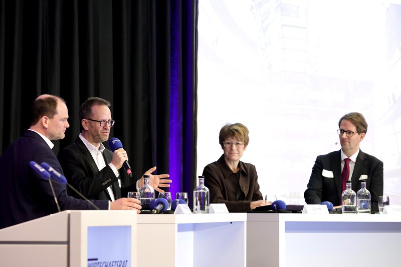 Keynote aus Wissenschaft und Wirtschaft.jpg