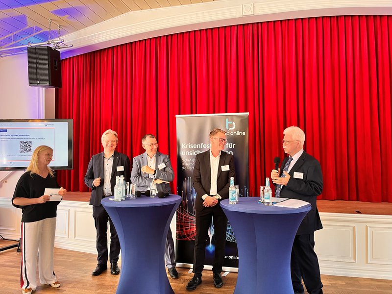 Panel 1.jpg