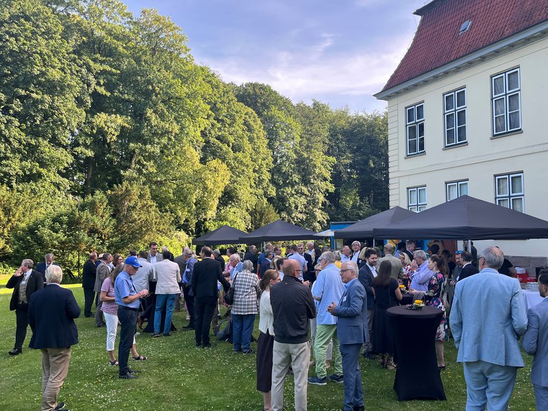 Sommerfest Gäste.jpg