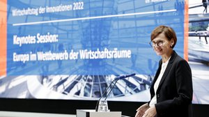 Bundesministerin für Bildung und Forschung Bettina Stark-Watzinger MdB